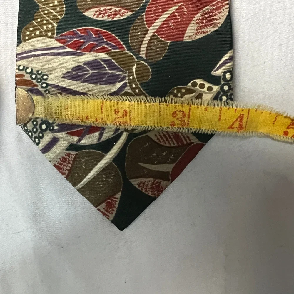 Kenneth Cole New York Silk Tie Burgundy Green Floral Pattern‎ Made in Italy Mens